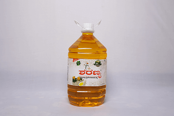 Cold-pressed safflower oil